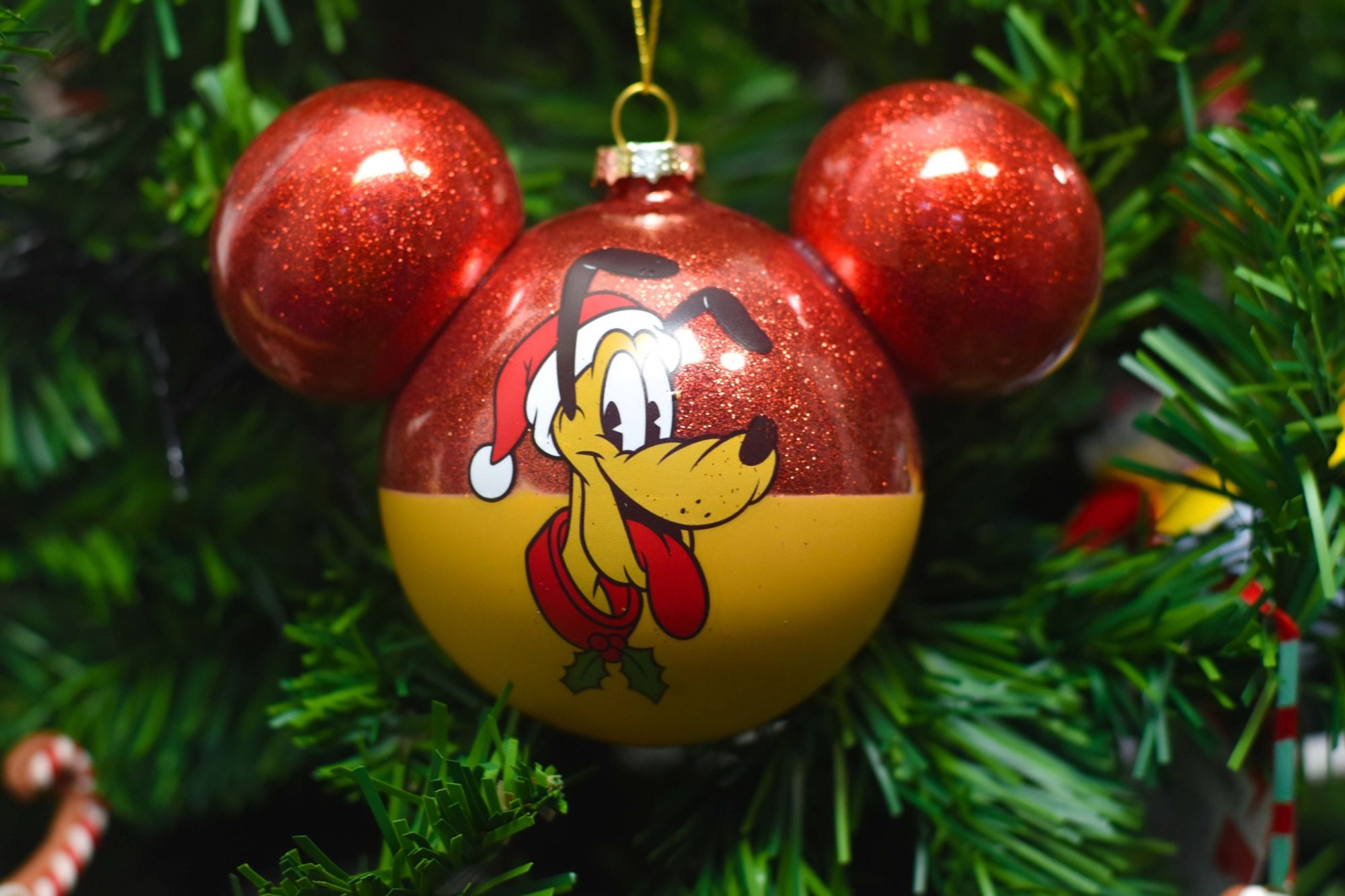 Pluto glazen oren ornament